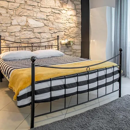 Porta Aurea - One Bedroom