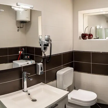 Porta Aurea - One Bedroom Apartment *